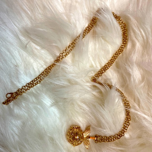 Harry potter golden stitch necklace oil infused - Picture 2 of 4